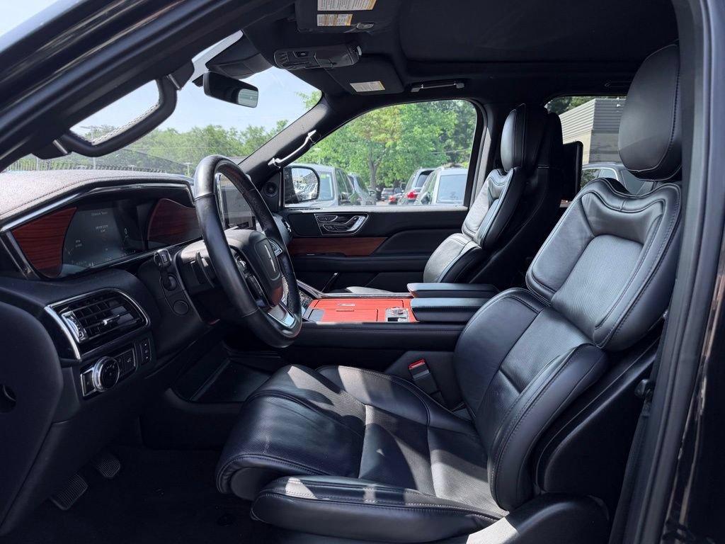 Used 2019 Lincoln Navigator L Reserve AWD/4WD image 23