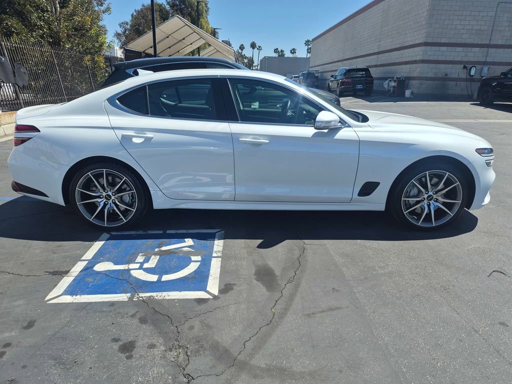 Used 2026 Genesis G70 2.5T image 13