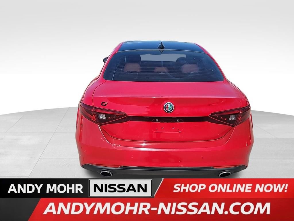 Used 2020 Alfa Romeo Giulia Ti image 6