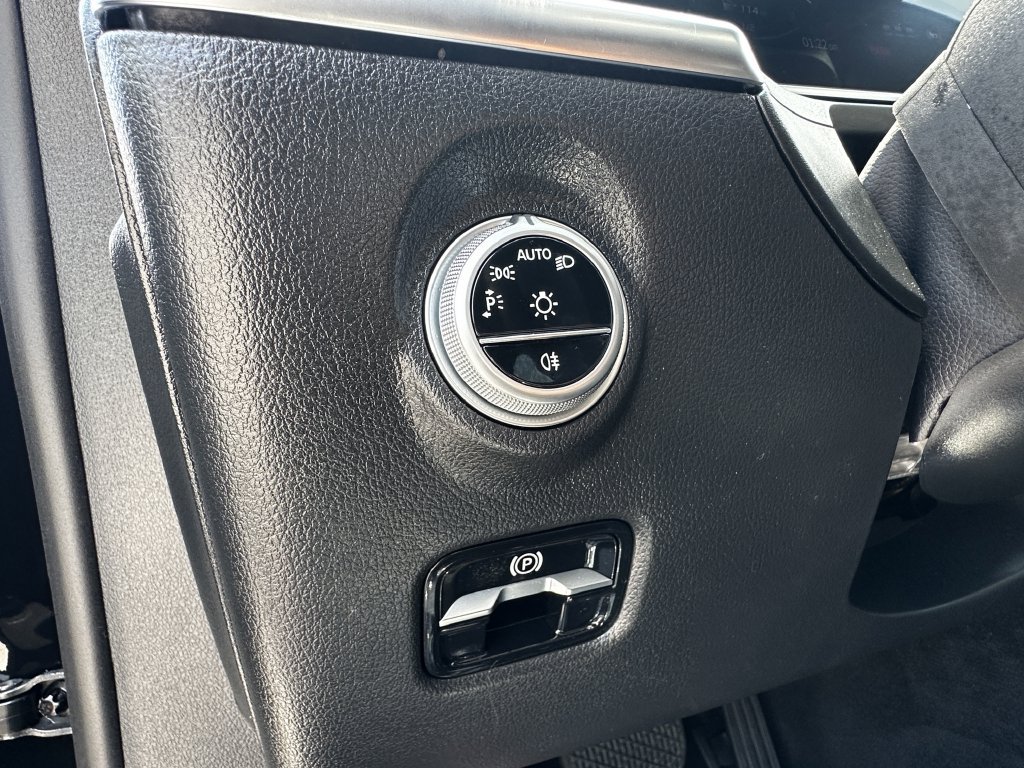 Certified 2025 Mercedes-Benz C 300 4MATIC Sedan image 35
