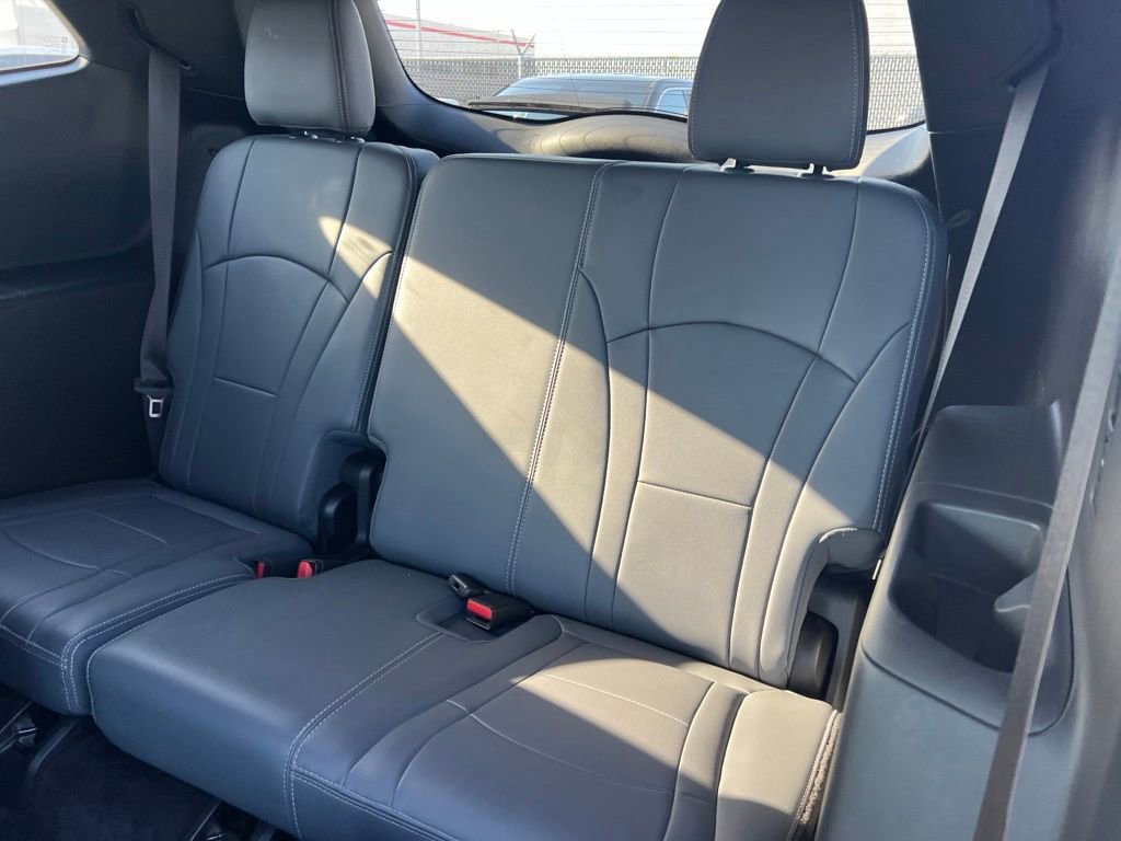 Used 2024 Buick Enclave Premium FWD image 12