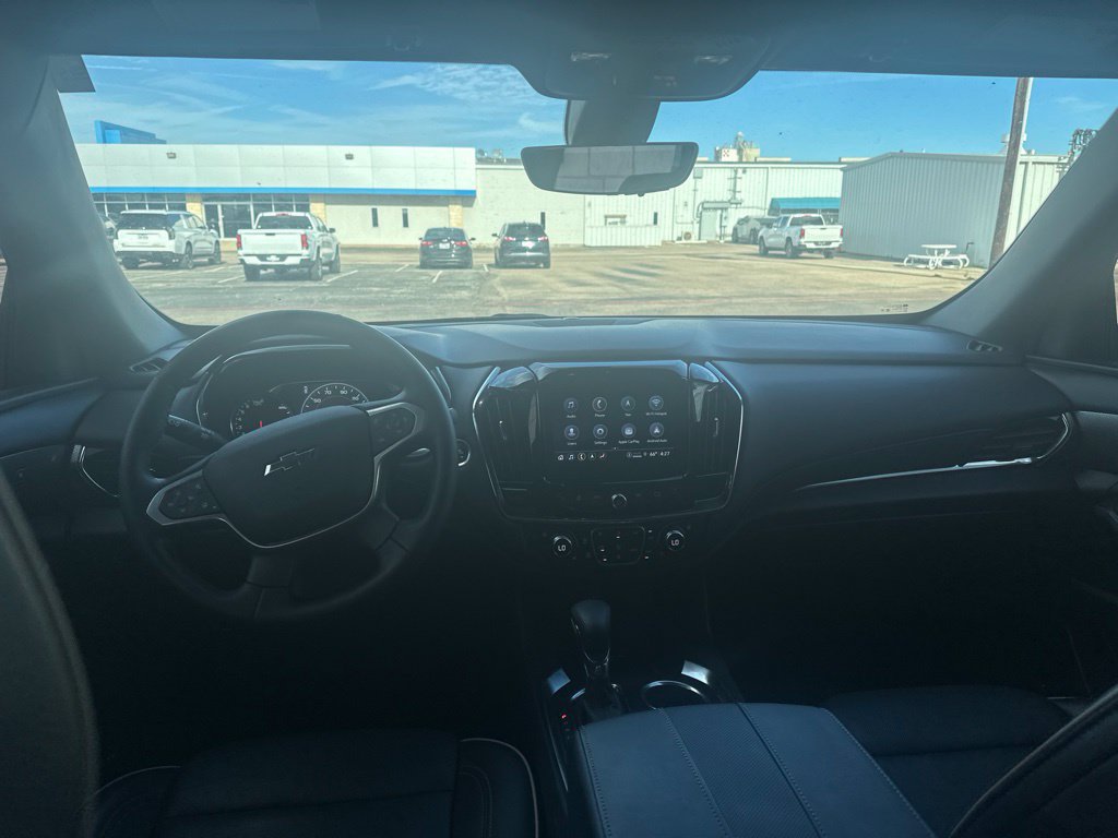 Used 2023 Chevrolet Traverse Premier w/ Redline Edition FWD image 5