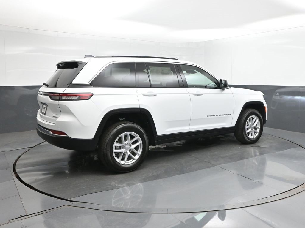 New 2025 Jeep Grand Cherokee Laredo X w/ Luxury Tech Group I image 15