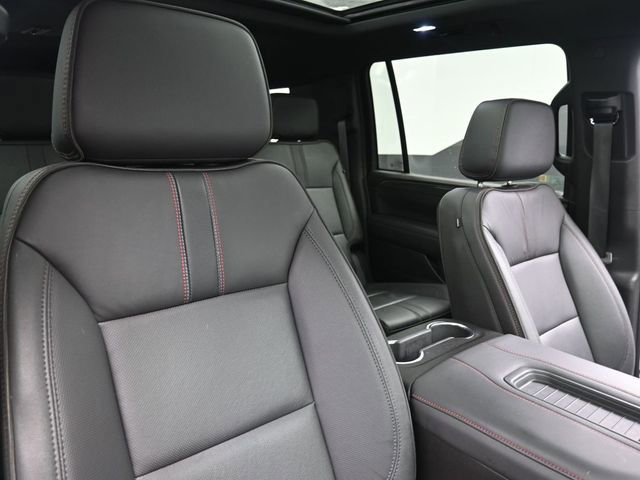 Used 2024 Chevrolet Suburban RST w/ Luxury Package image 30