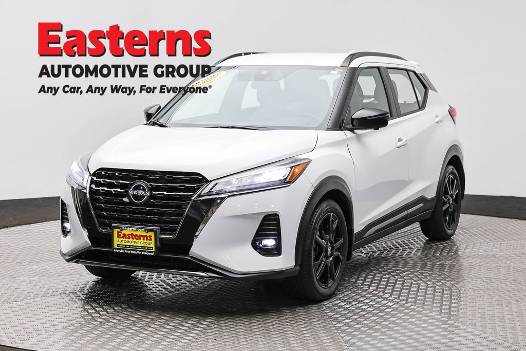 Used 2023 Nissan Kicks SR w/ SR Premium Package image 1