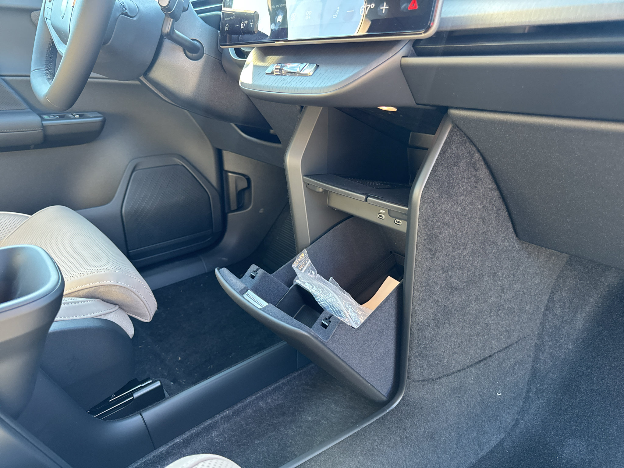 New 2027 Volvo EX60 Ultra AWD/4WD image 37