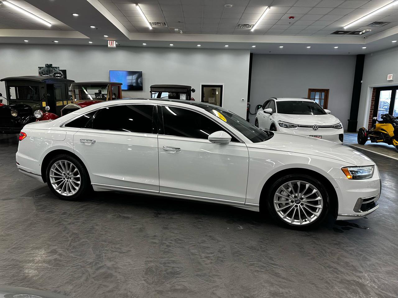 Used 2019 Audi A8 L 3.0T w/ Executive Package image 4
