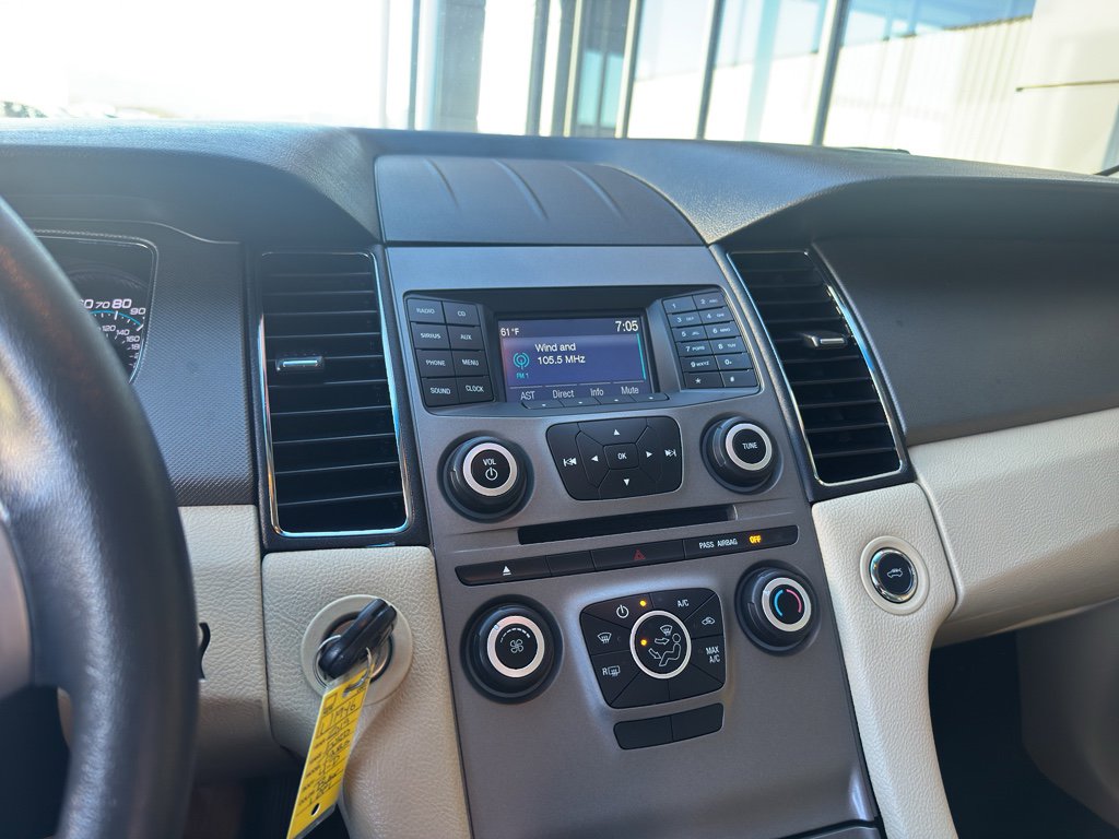 Used 2019 Ford Taurus SE image 22