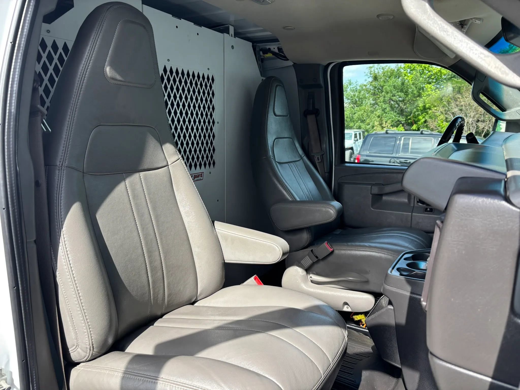 Used 2023 Chevrolet Express 2500 w/ Driver Convenience Package RWD image 23