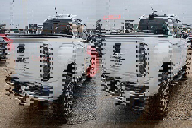 Used 2021 GMC Canyon Denali image 4