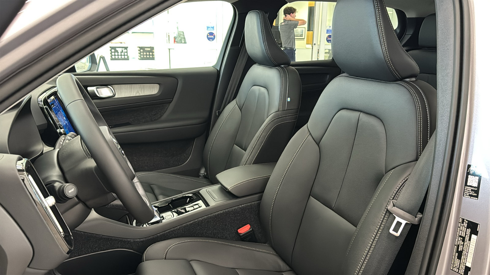 New 2026 Volvo XC40 B5 Plus w/ Protection Package Premier AWD/4WD image 23