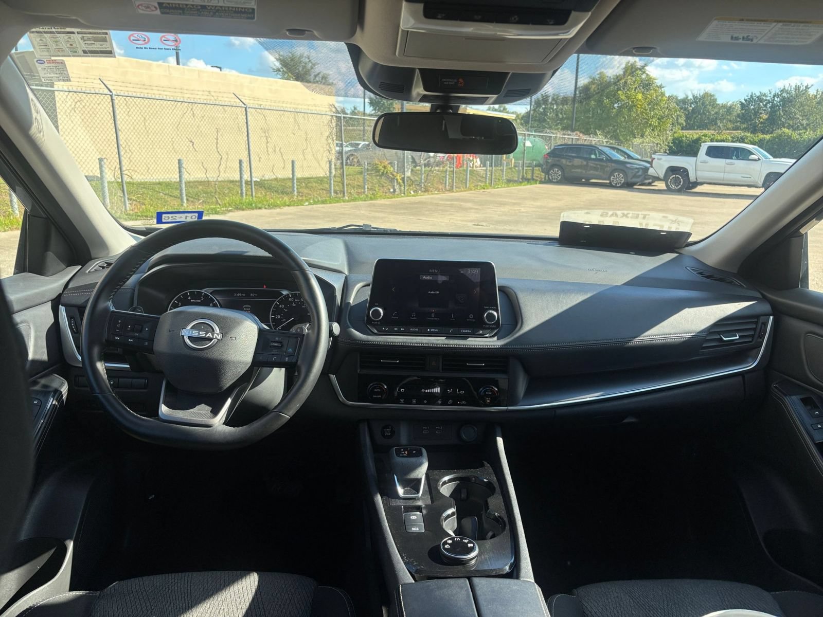 Used 2025 Nissan Rogue SV AWD/4WD image 32