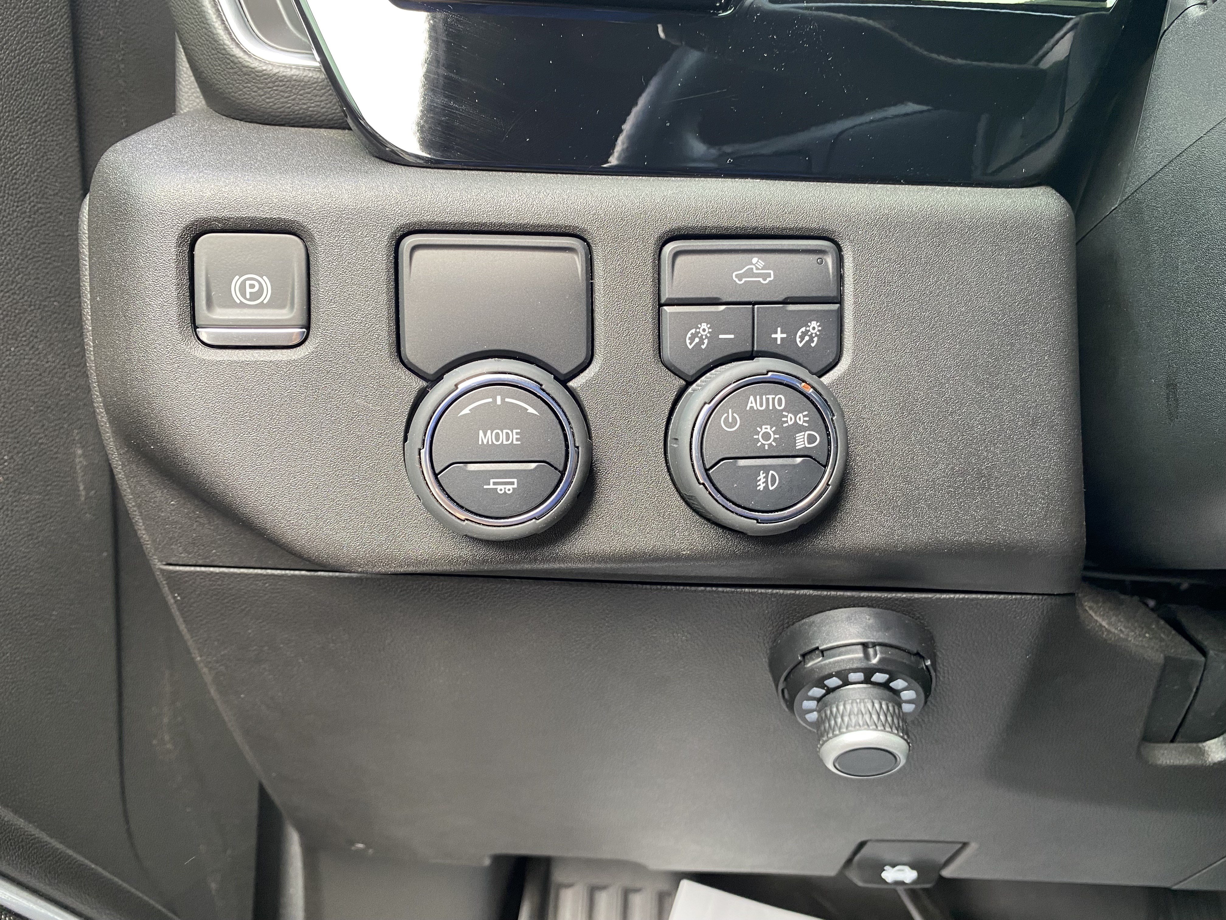 Used 2024 Chevrolet Silverado 1500 RST w/ Rally Edition RWD image 18