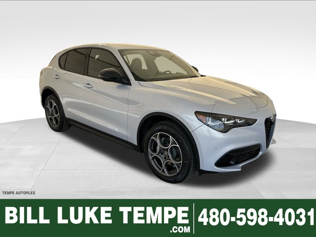 New 2025 Alfa Romeo Stelvio Sprint w/ Convenience Package