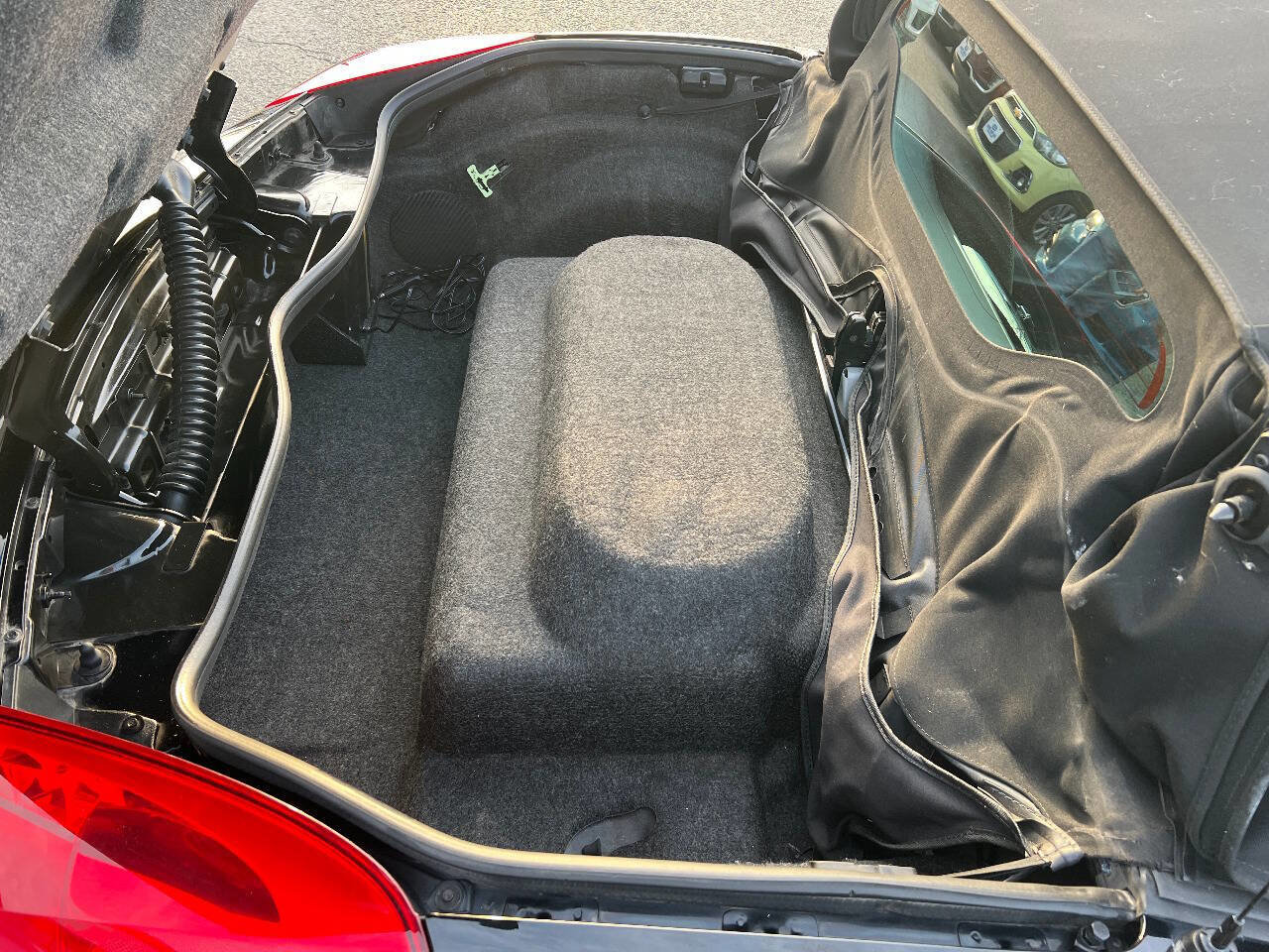 Used 2009 Pontiac Solstice Convertible w/ Preferred Package image 17