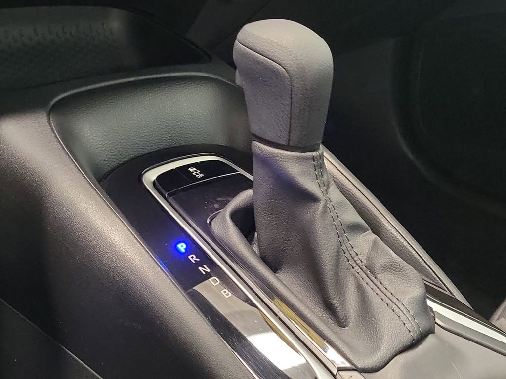 Used 2025 Toyota Corolla LE image 29