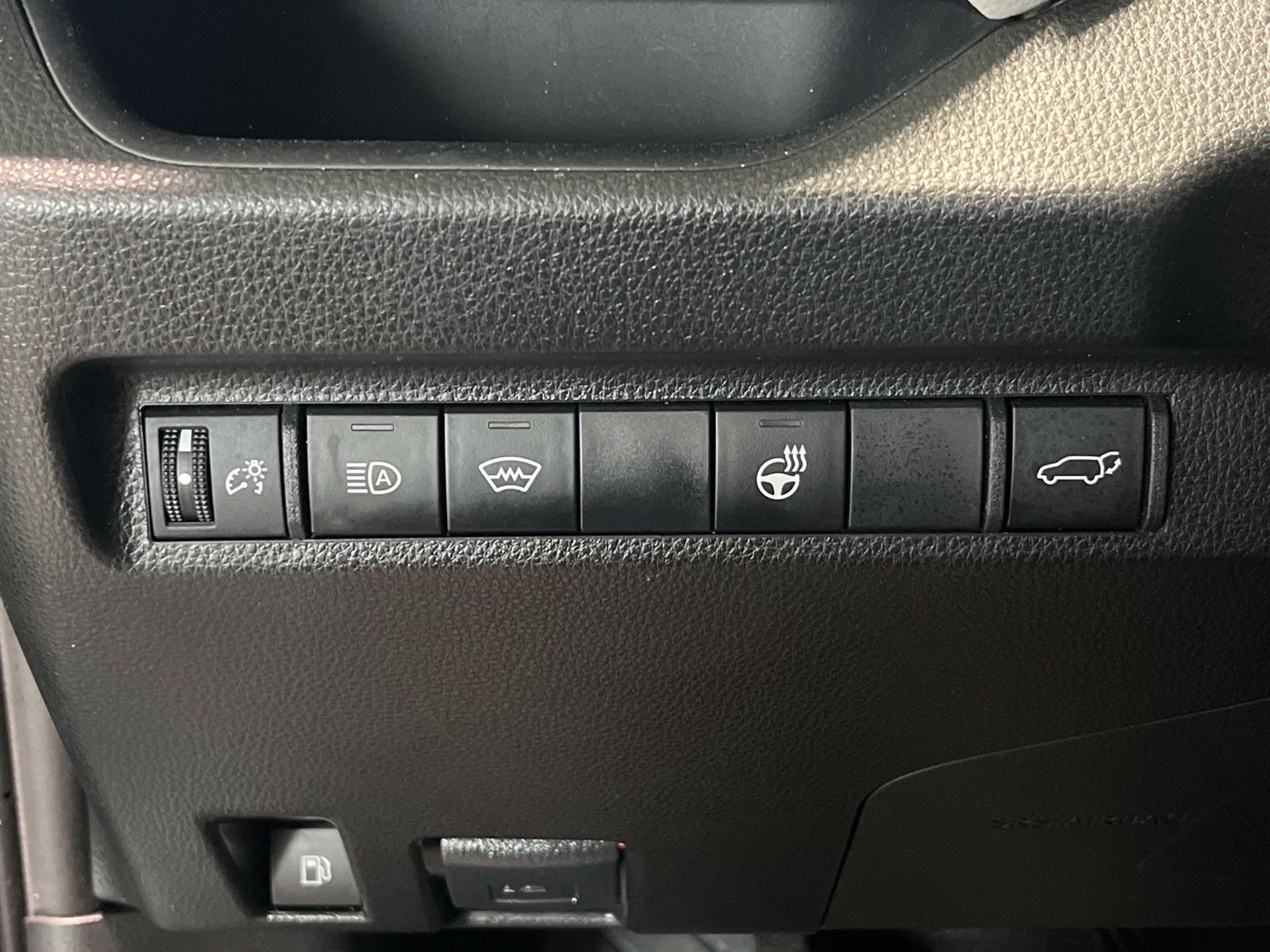 Used 2023 Toyota RAV4 XLE w/ Convenience Package AWD/4WD image 33