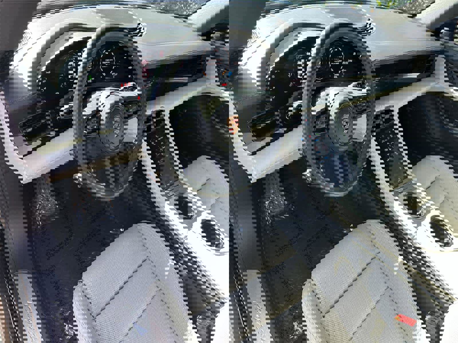 Used 2022 Porsche Taycan 4S AWD/4WD image 2