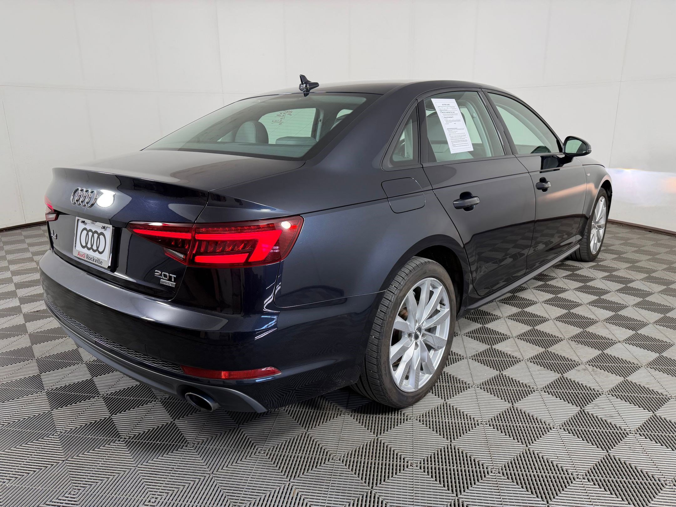 Used 2018 Audi A4 2.0T Ultra Premium w/ Convenience Package FWD image 9