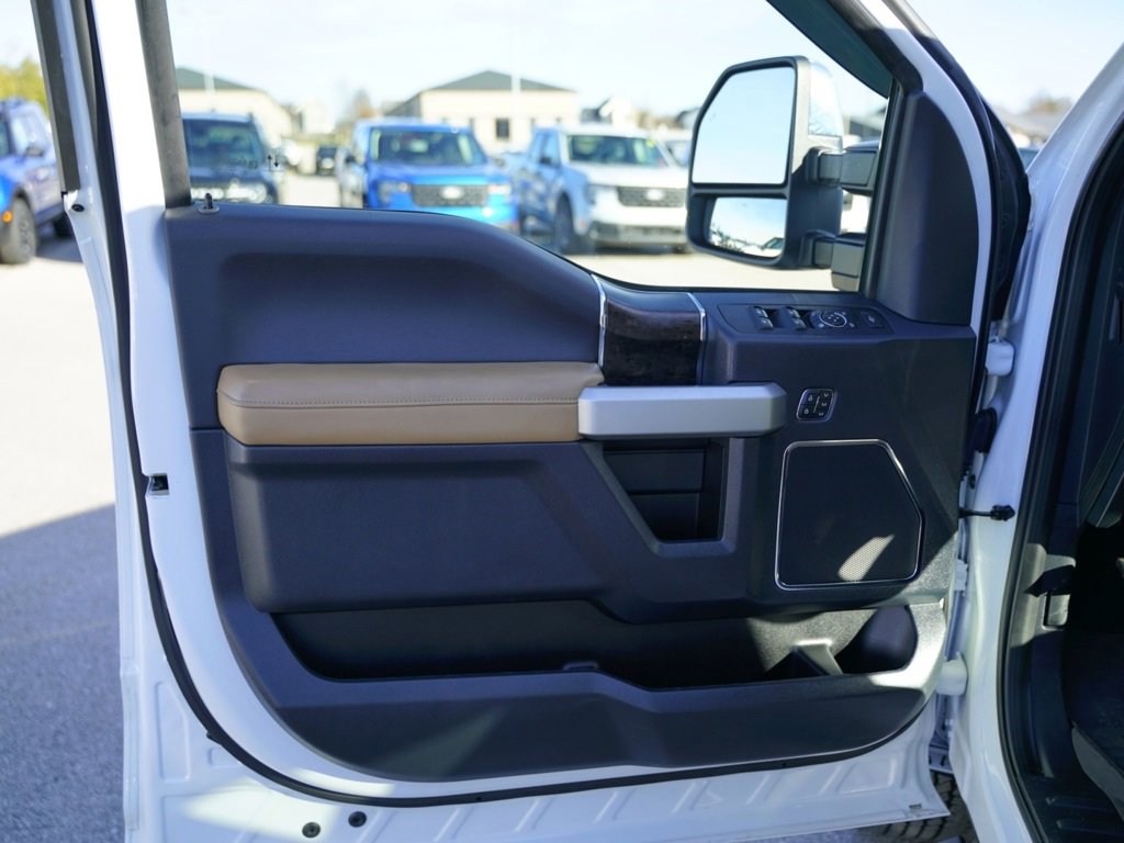 Used 2022 Ford F250 Lariat w/ Chrome Package image 21