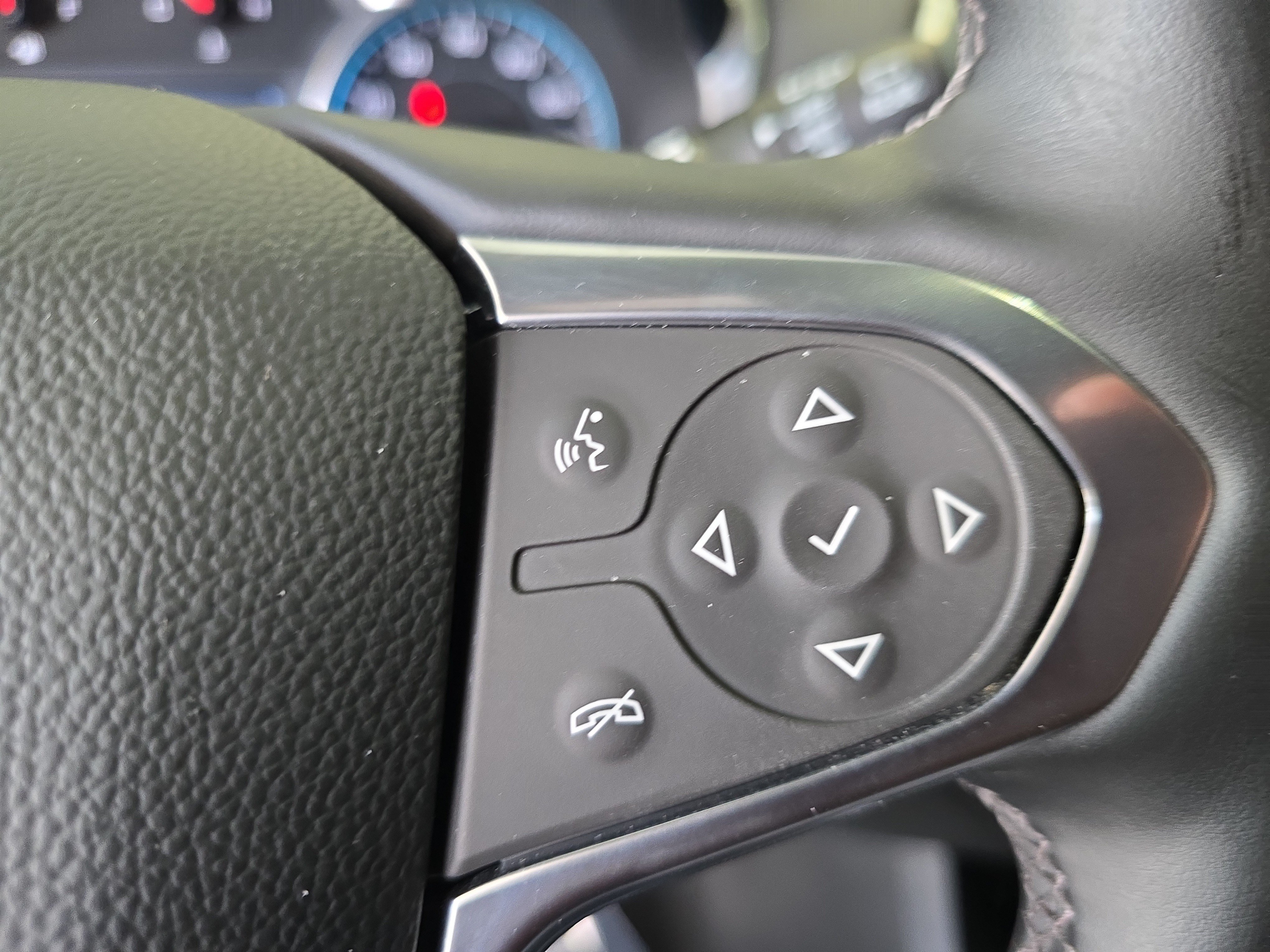 Used 2023 Chevrolet Traverse LT AWD/4WD image 27