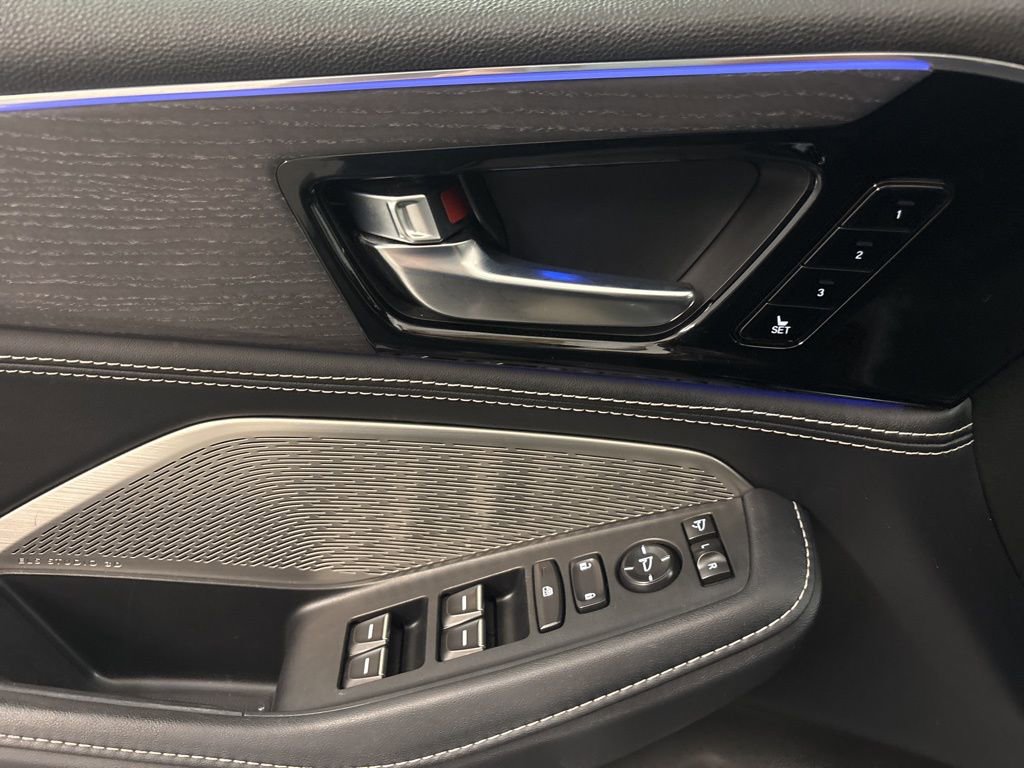 Used 2022 Acura MDX SH-AWD w/ Advance Package image 14