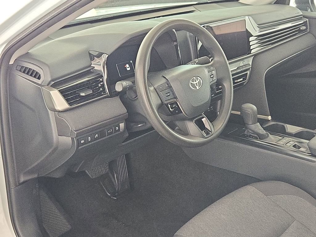 Used 2025 Toyota Camry LE FWD image 16