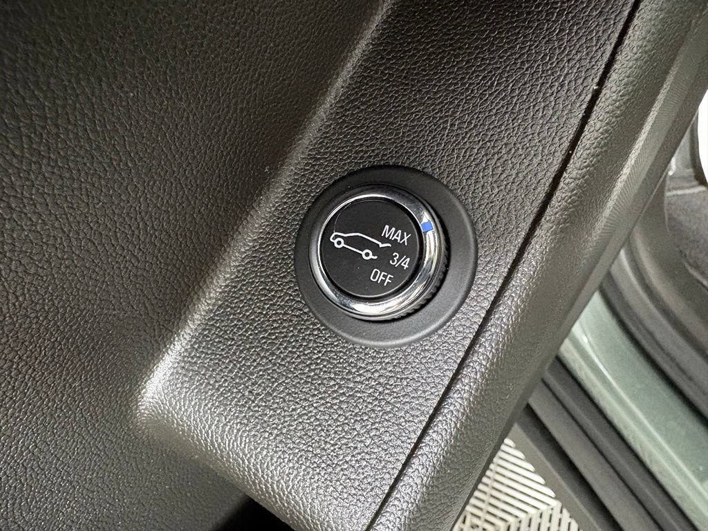 Used 2022 Chevrolet Traverse LT AWD/4WD image 19