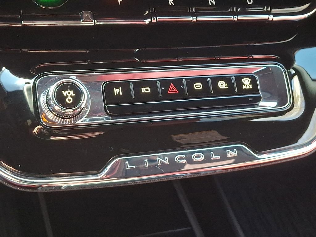 Used 2025 Lincoln Corsair Grand Touring w/ Equipment Group 301A image 15