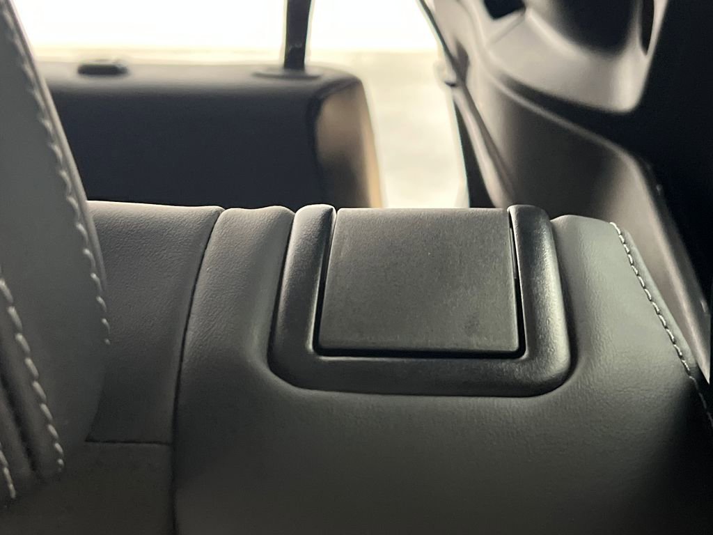 Used 2025 Mitsubishi Outlander SE AWD/4WD image 15