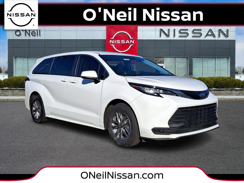 Used 2023 Toyota Sienna LE