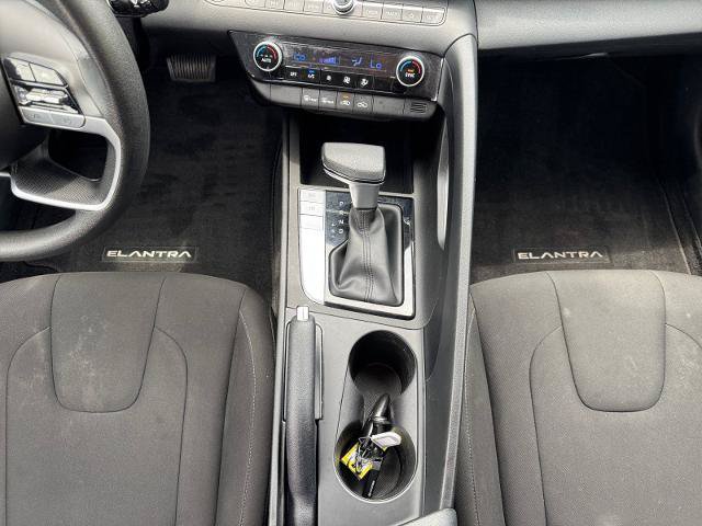 Used 2024 Hyundai Elantra SEL FWD image 11