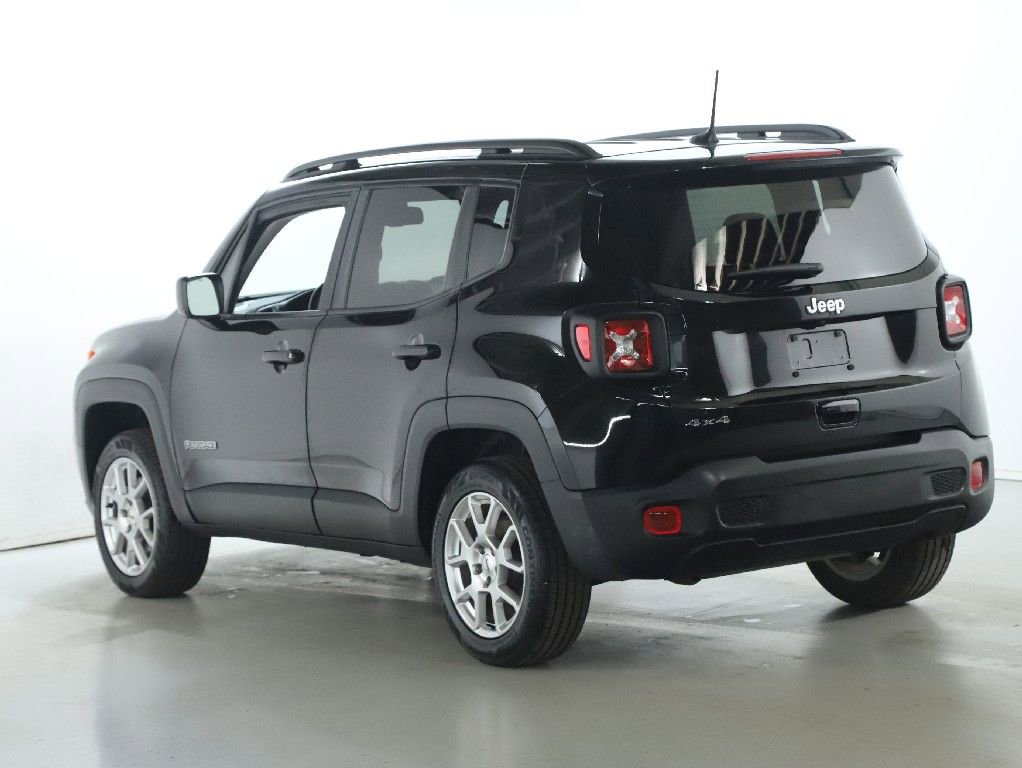 Used 2023 Jeep Renegade Latitude w/ Premium Group image 39