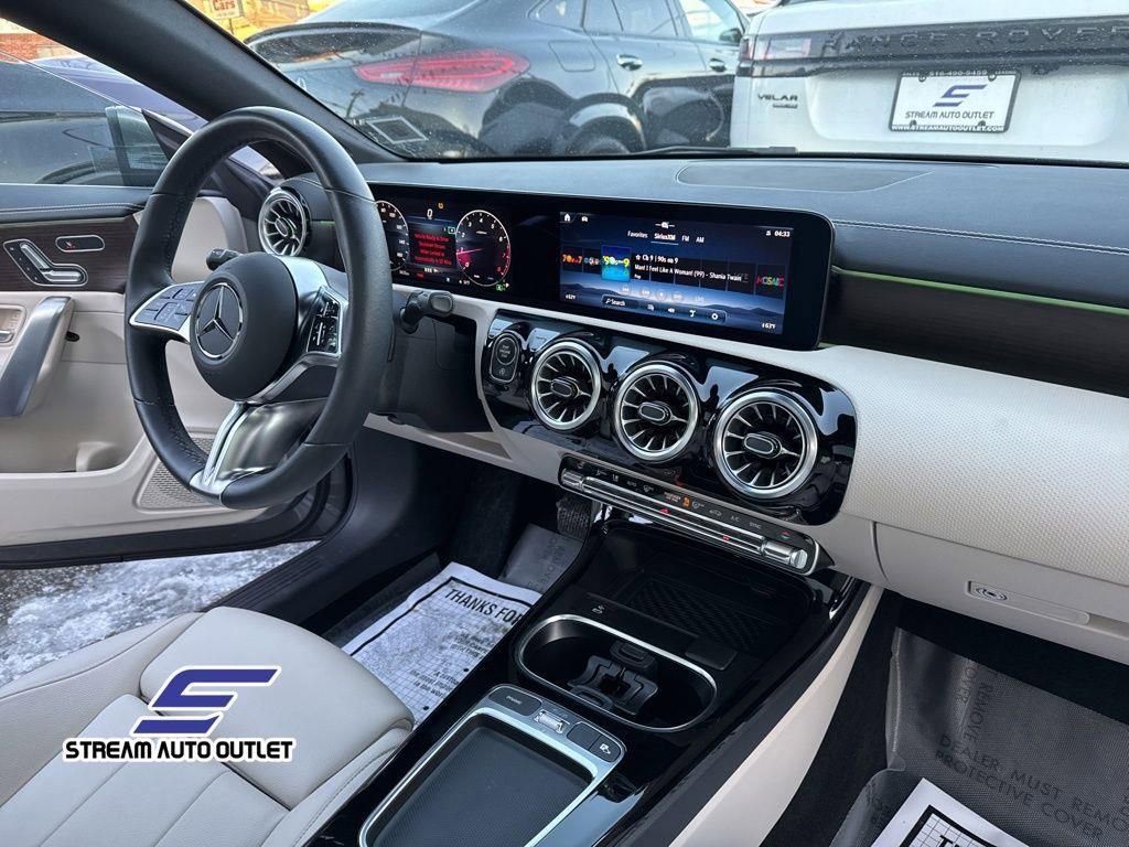 Used 2024 Mercedes-Benz CLA 250 4MATIC image 32