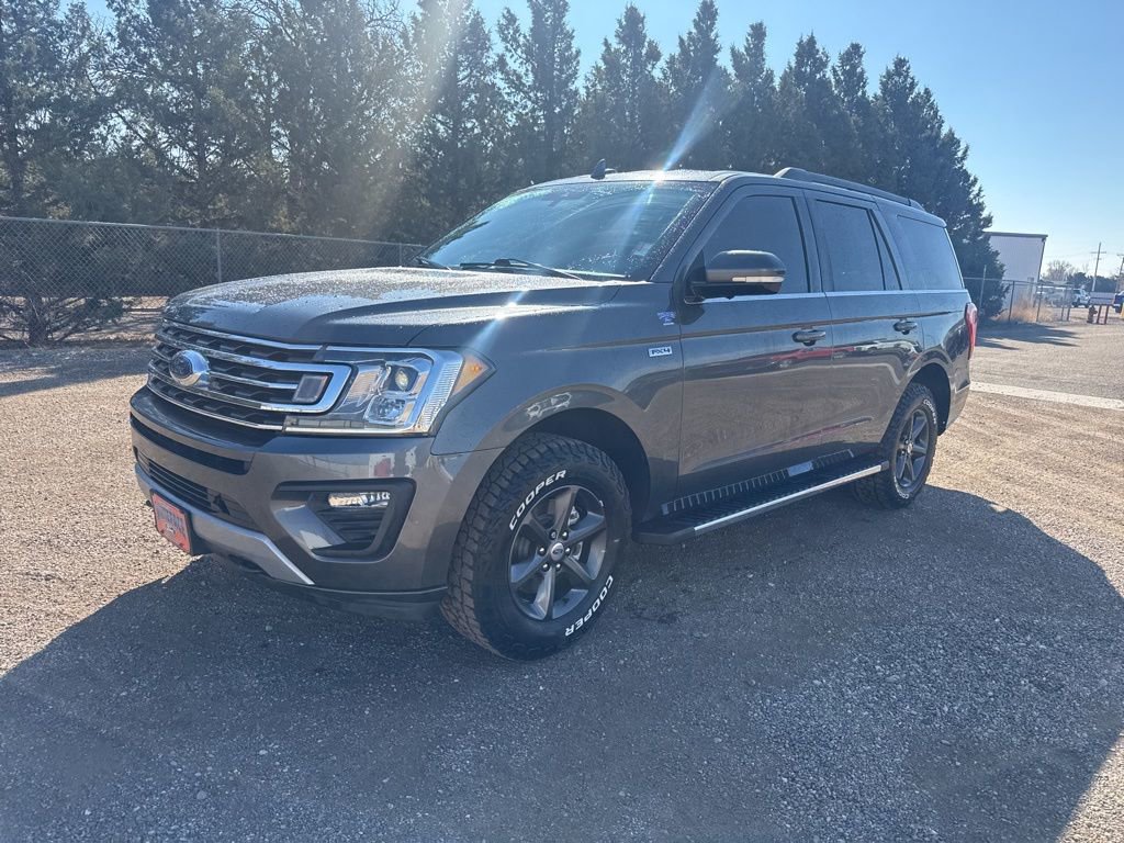 Used 2021 Ford Expedition XLT image 2