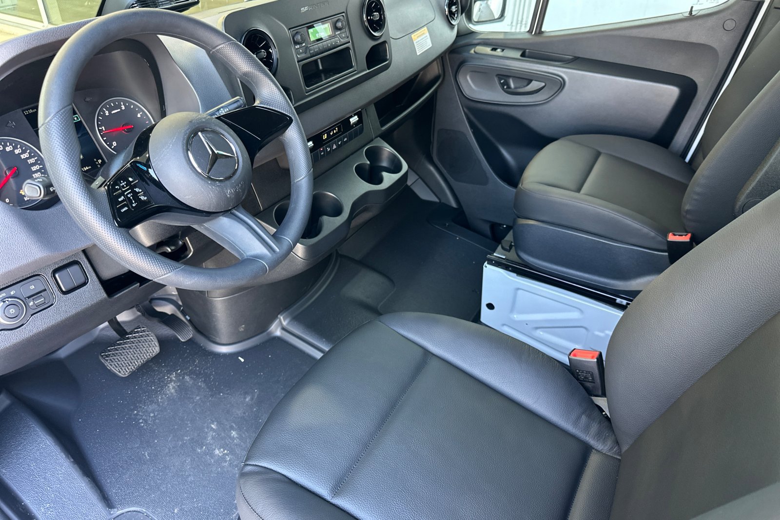 New 2025 Mercedes-Benz Sprinter 2500 image 10