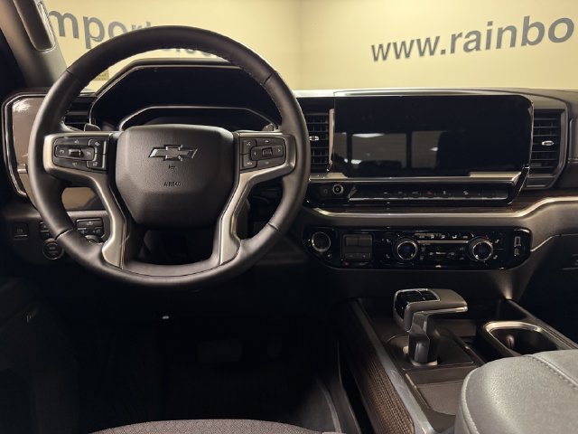 Used 2026 Chevrolet Silverado 1500 LT Trail Boss w/ Convenience Package II AWD/4WD image 9