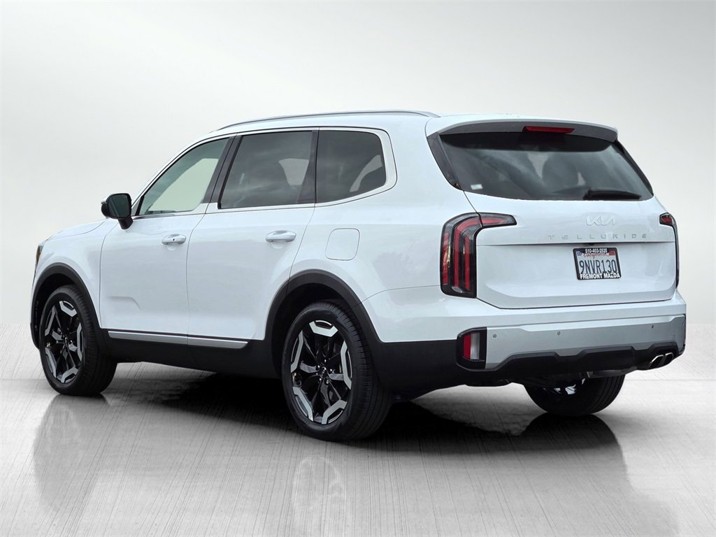 Used 2024 Kia Telluride EX image 6