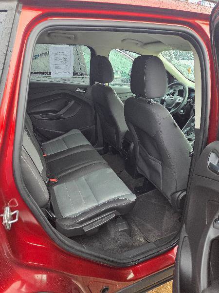 Used 2015 Ford Escape SE image 11