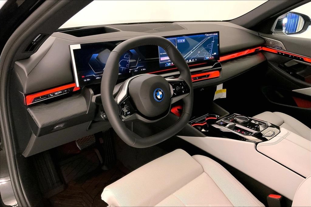 New 2026 BMW i5 eDrive40 w/ Premium Package AWD/4WD image 4