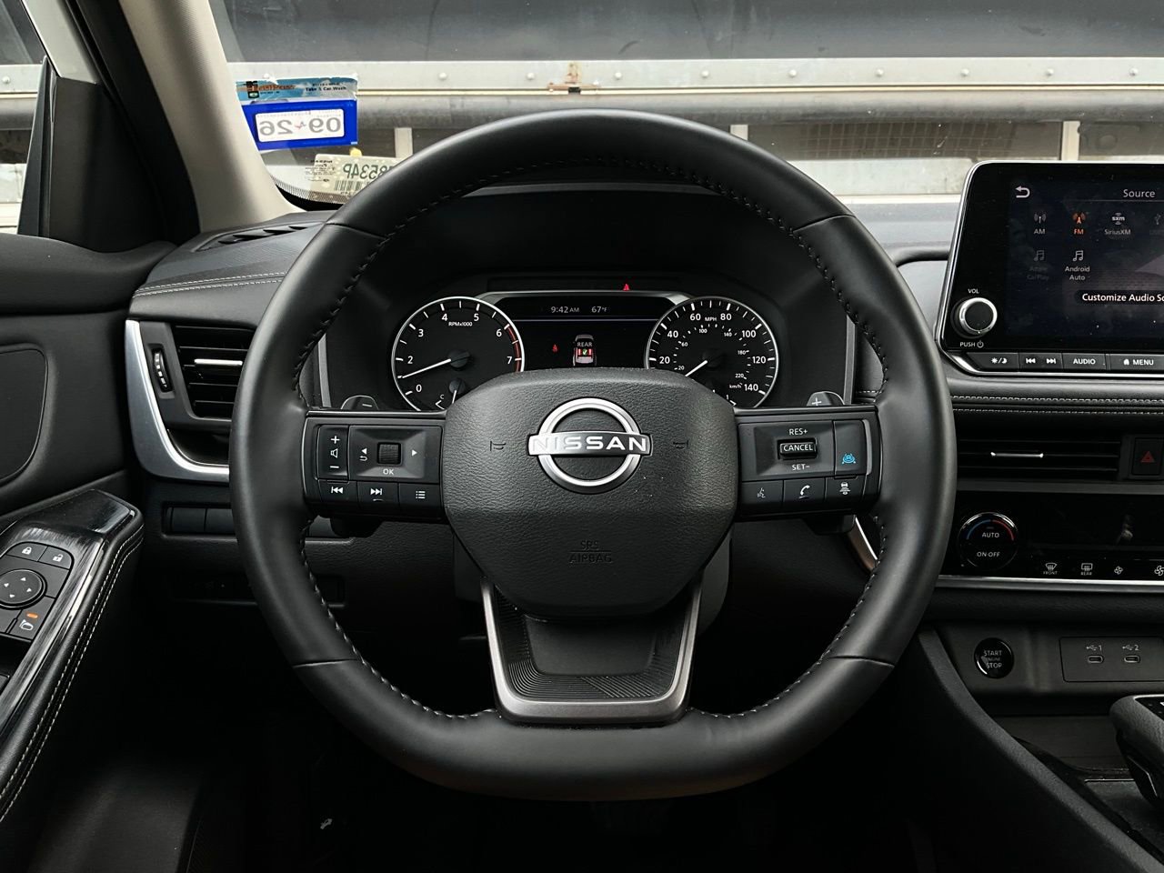 Used 2025 Nissan Rogue SV FWD image 32