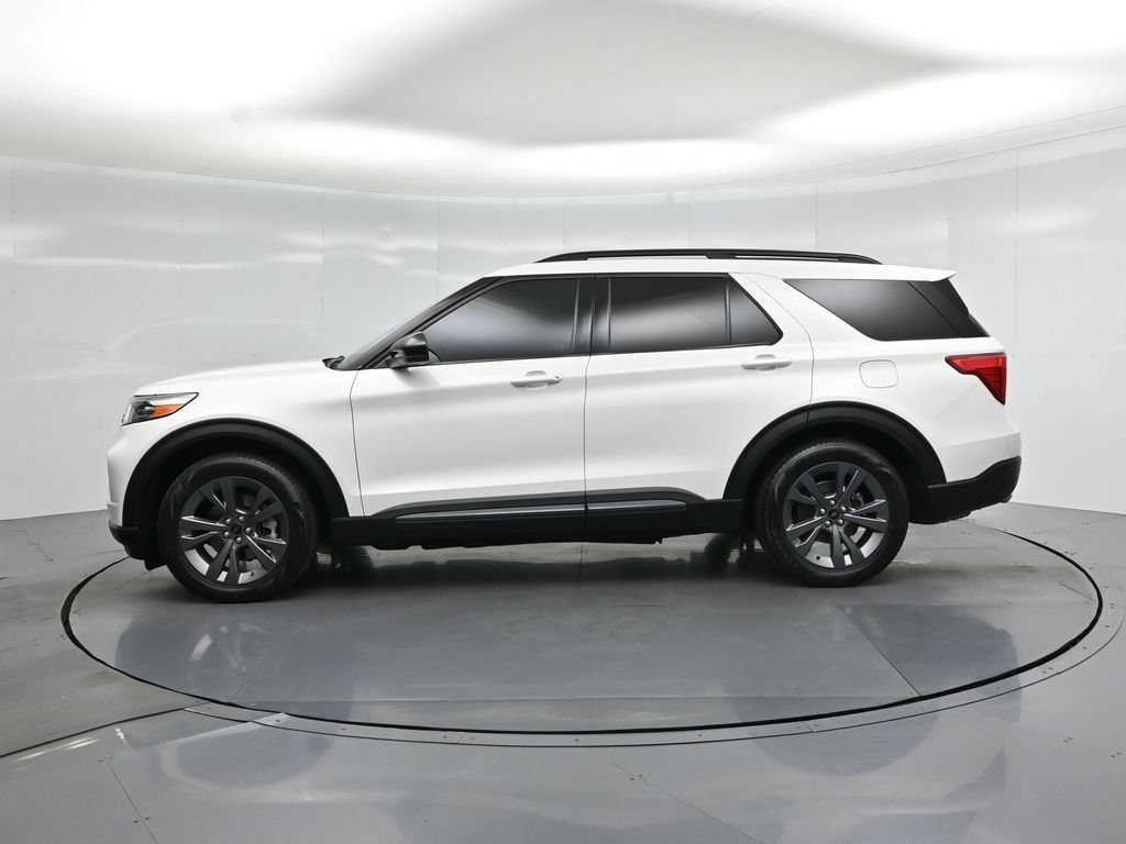 Used 2023 Ford Explorer XLT w/ Equipment Group 202A RWD image 28