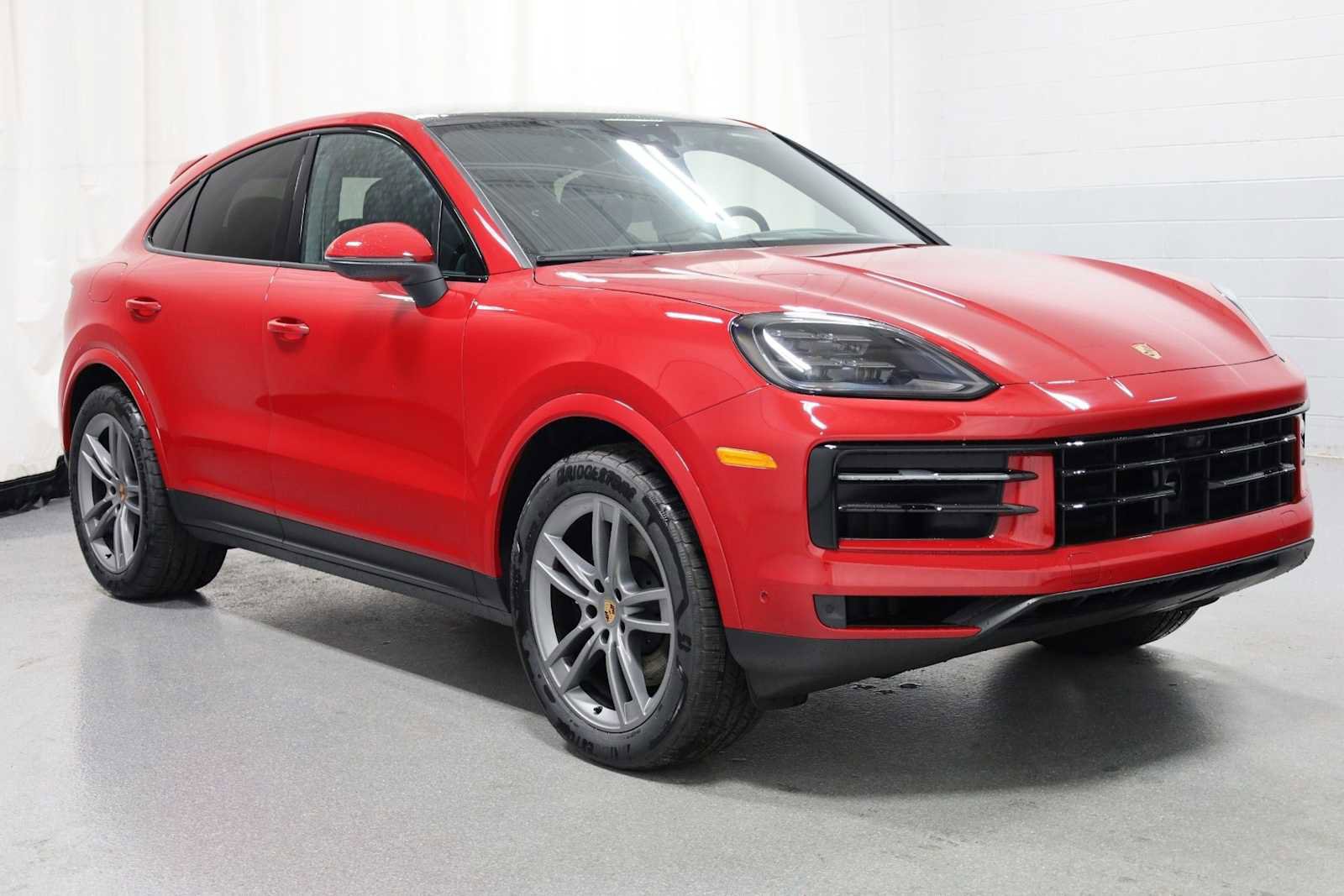 New 2025 Porsche Cayenne Coupe image 13