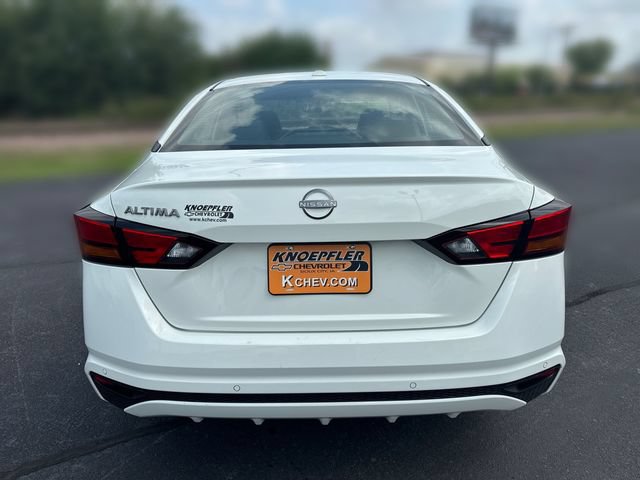 Used 2025 Nissan Altima 2.5 SV FWD image 4