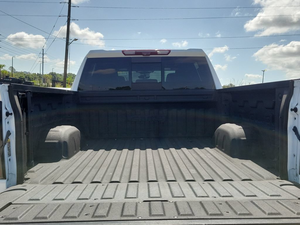 Used 2024 GMC Sierra 1500 AT4 w/ Technology Package AWD/4WD image 7