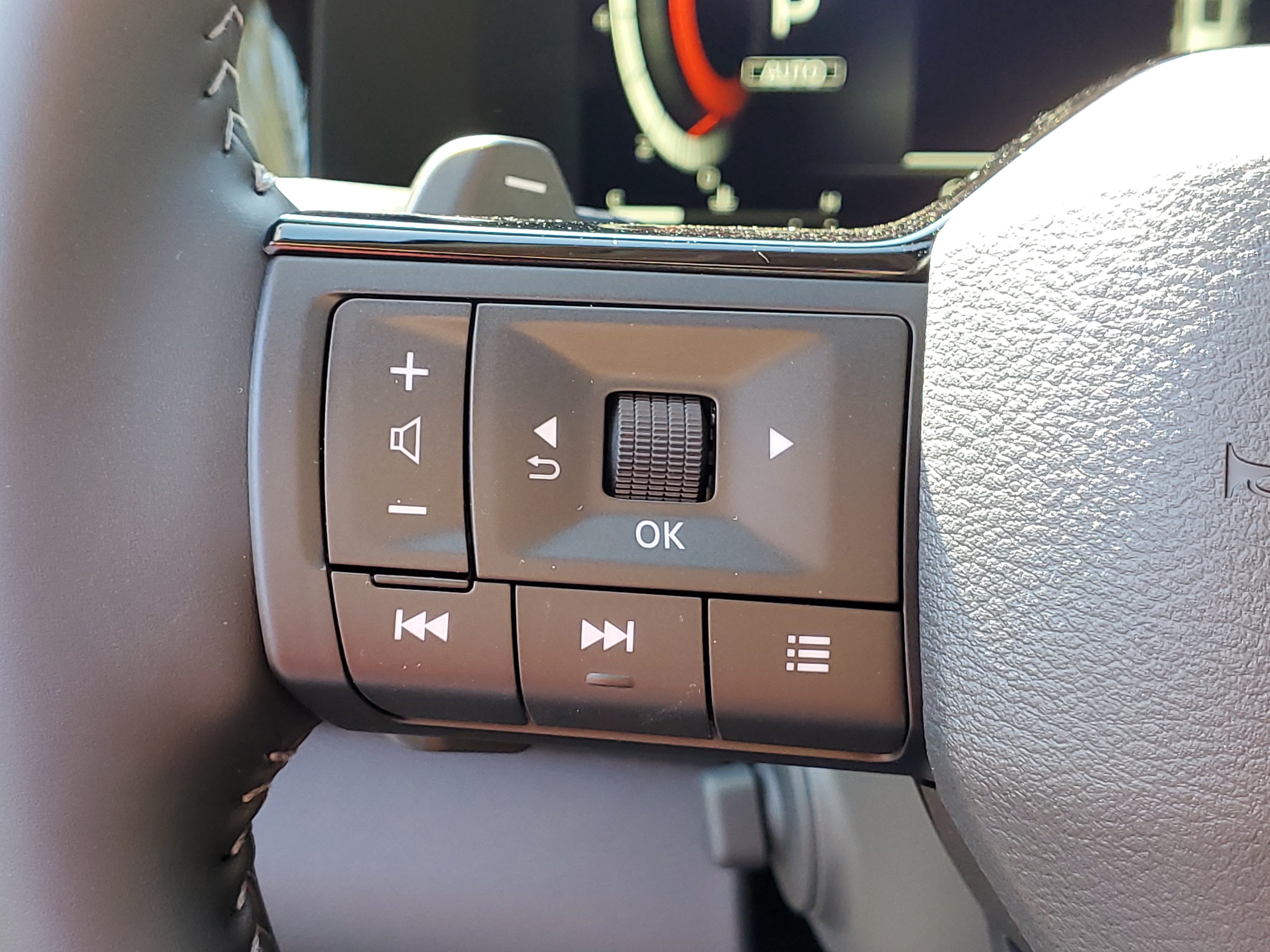 New 2026 Nissan Pathfinder Platinum AWD/4WD image 10