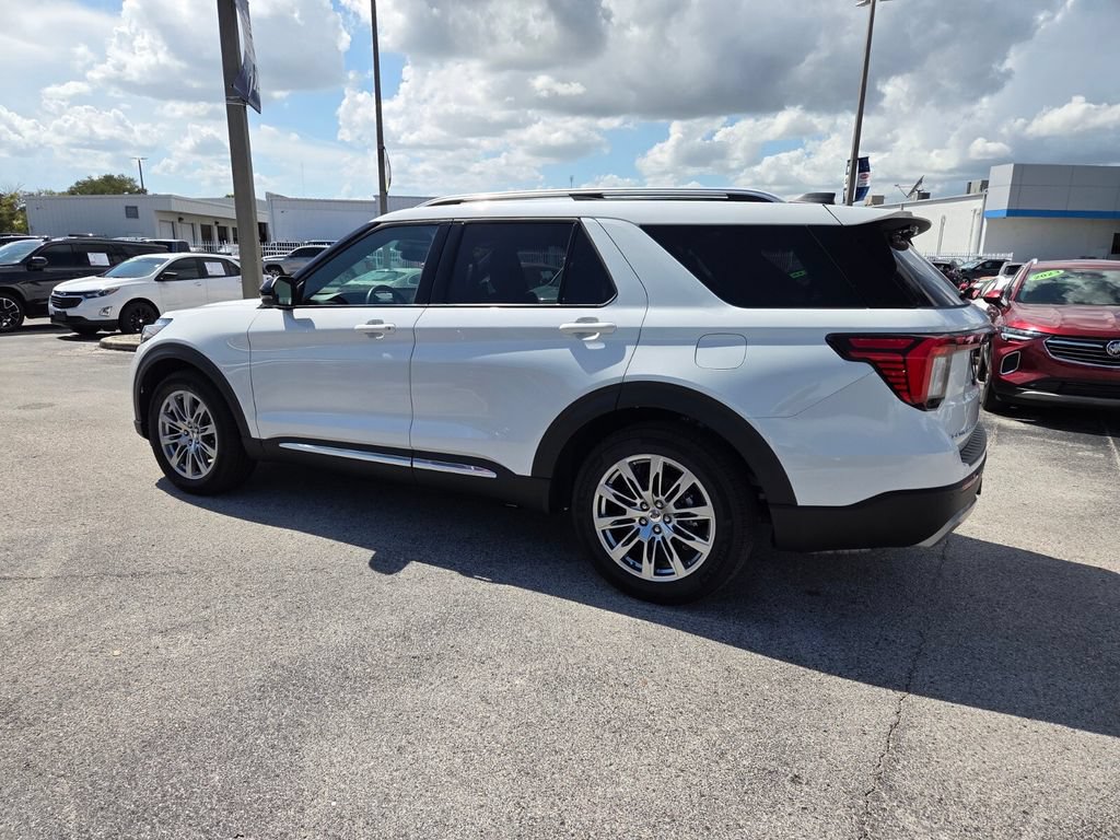 Used 2025 Ford Explorer Platinum RWD image 12