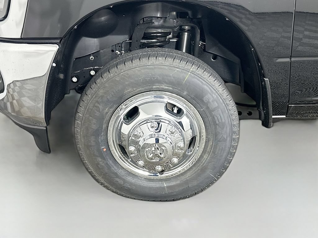 New 2026 RAM 3500 Tradesman w/ Chrome Appearance Group A AWD/4WD image 16