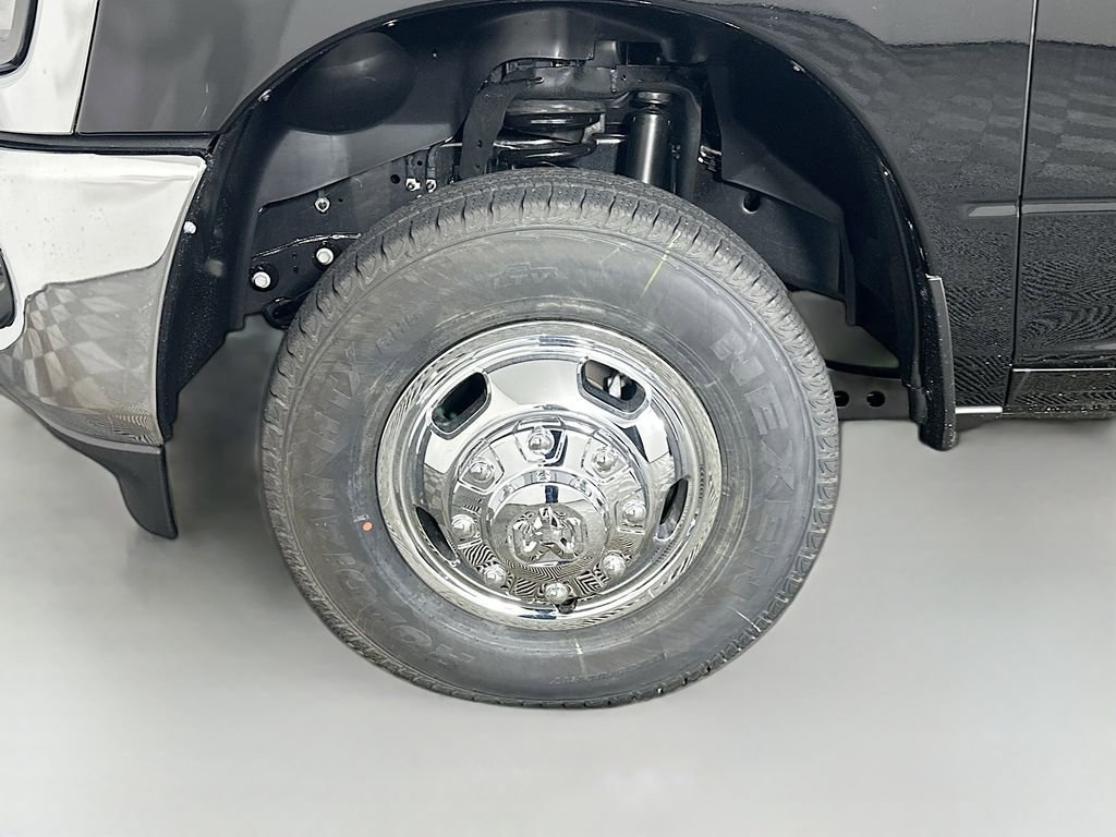 New 2026 RAM 3500 Tradesman w/ Chrome Appearance Group A AWD/4WD image 16