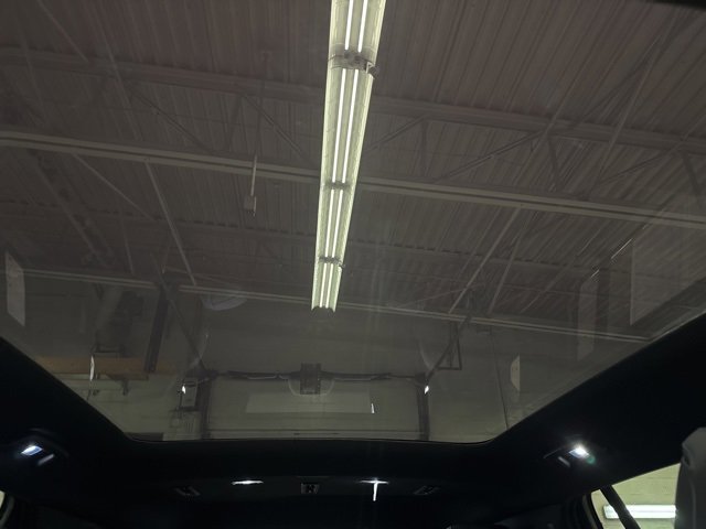 Used 2025 Cadillac Escalade IQ Luxury 1 image 32